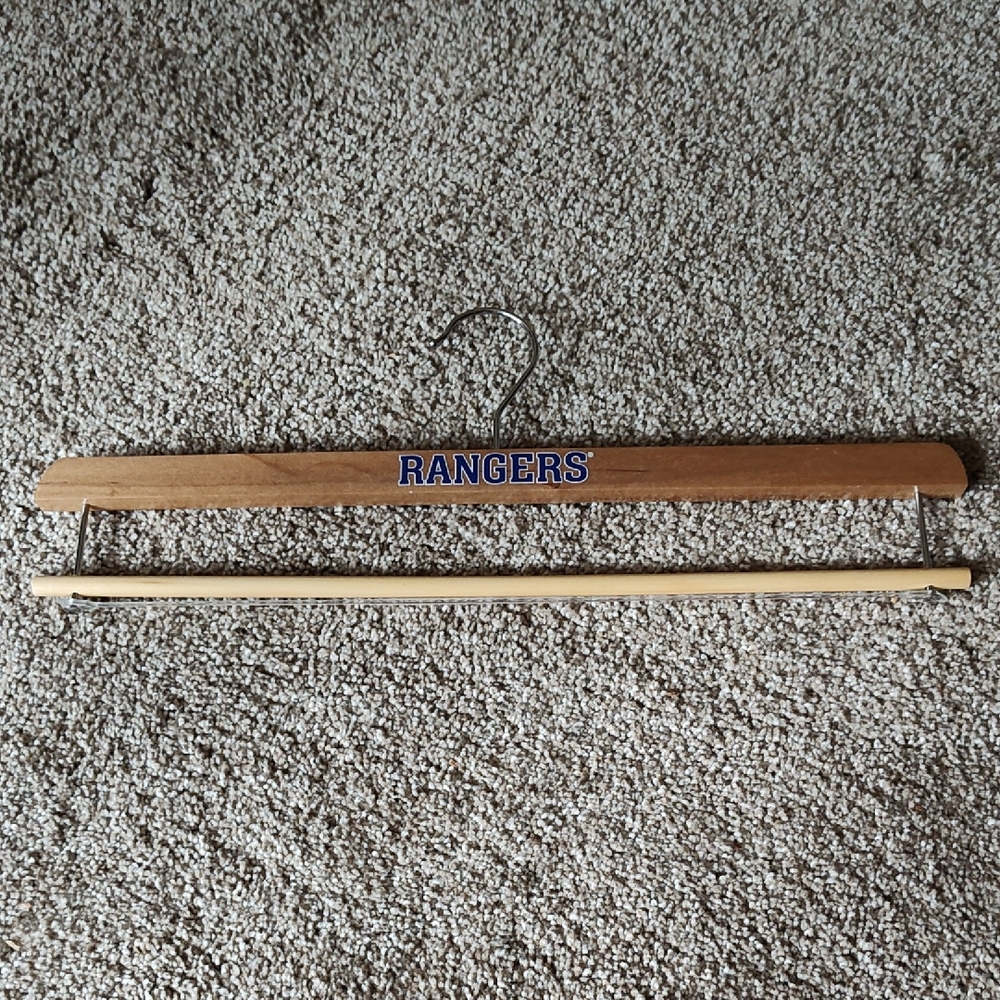 Ny Rangers pants / Scarf/ garment hanger
